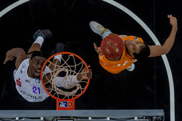 闯入决赛 闯入决赛