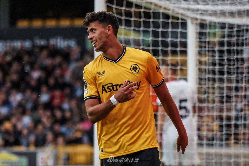 的表现无疑 的表现无疑